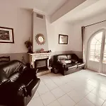 Apartment De Santa Cruz - Casa Mar Silveira (Lisbon)